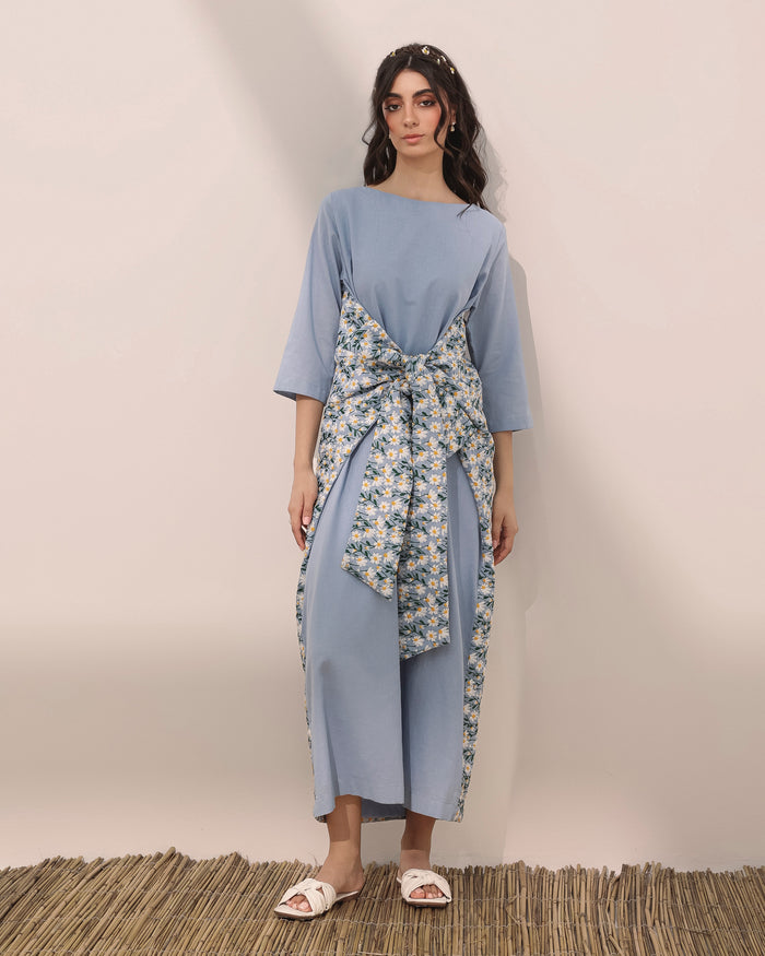 Wrap around linen kaftan with embroidered daisy flowers