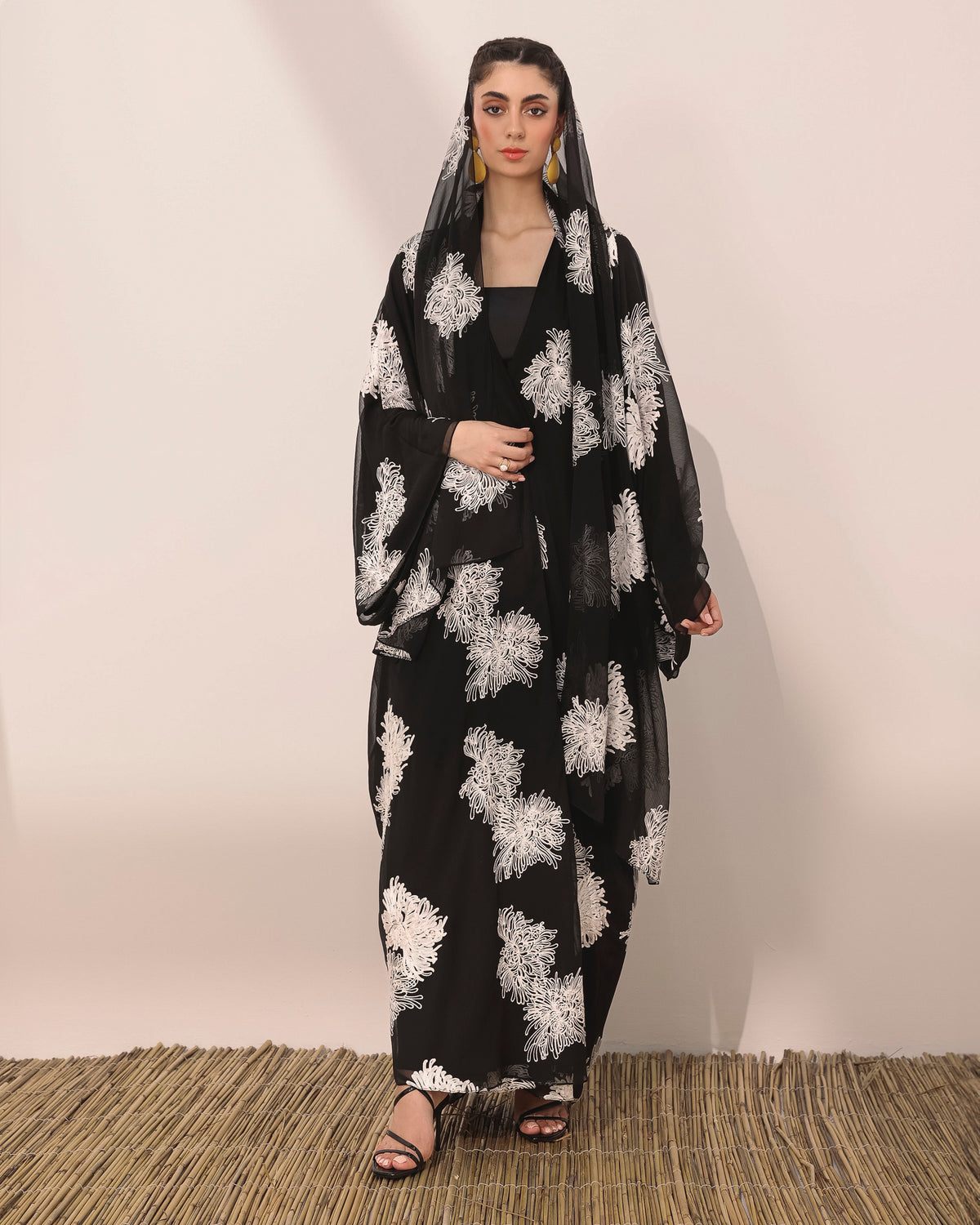 Mums flower printed wrinkled chiffon T-cut abaya with liining