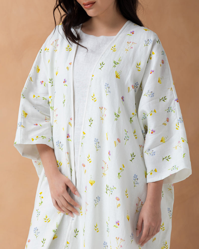 Mariposa cut in linen with floral prints