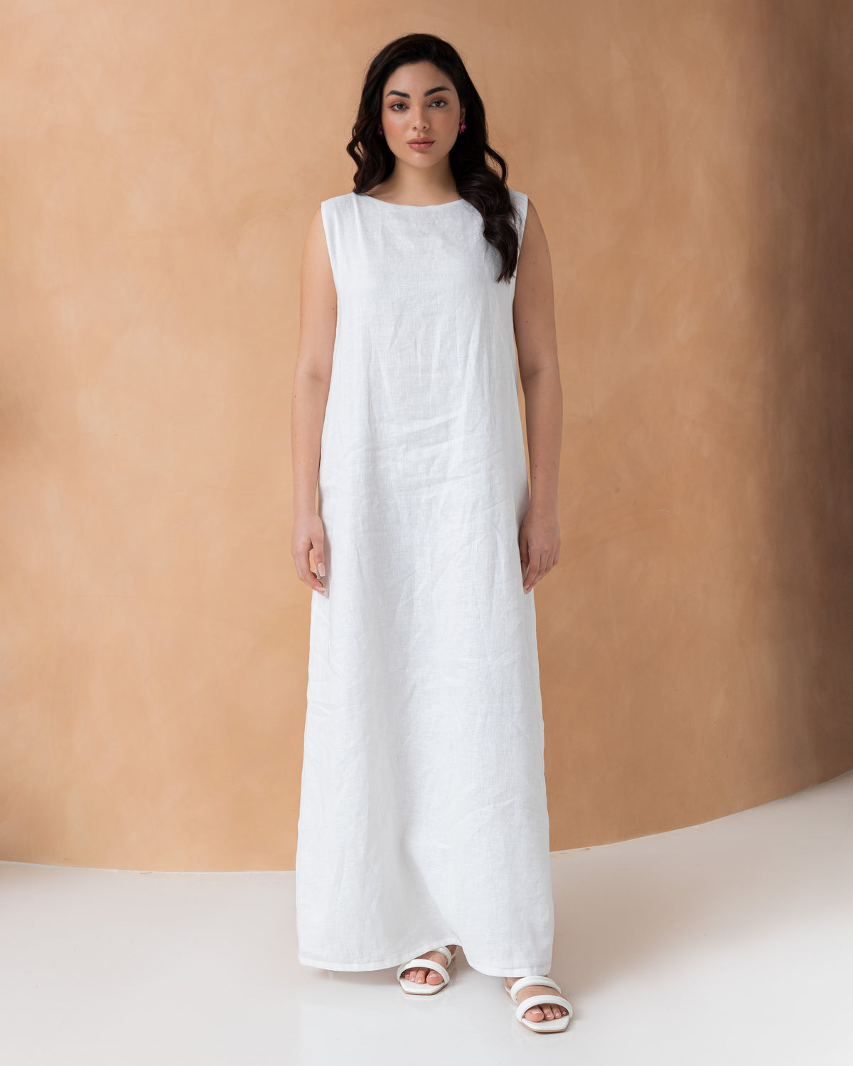 Plain sleveless inner linen dress