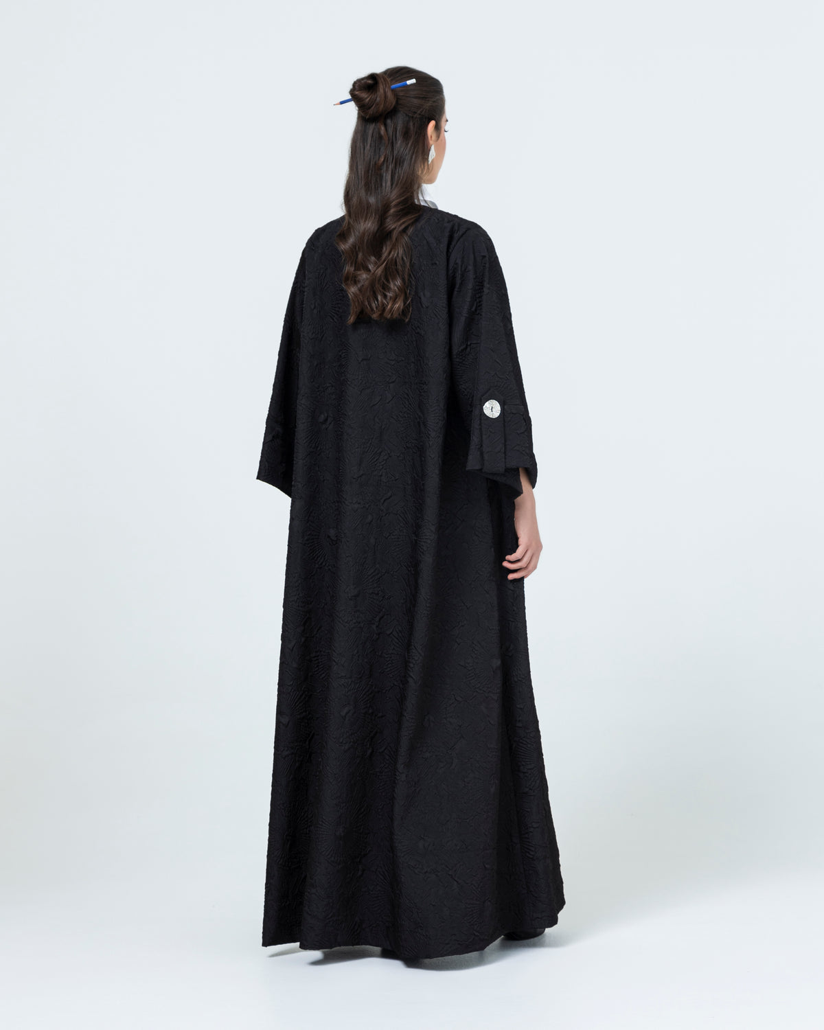 3D textured abaya with sleeve flap