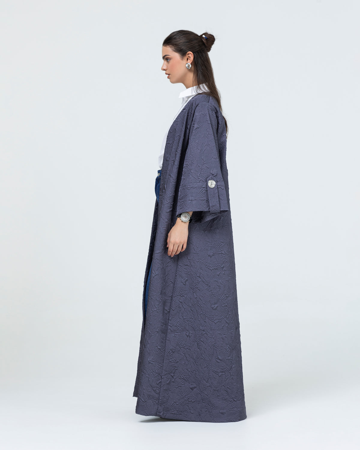 3D textured abaya with sleeve flap