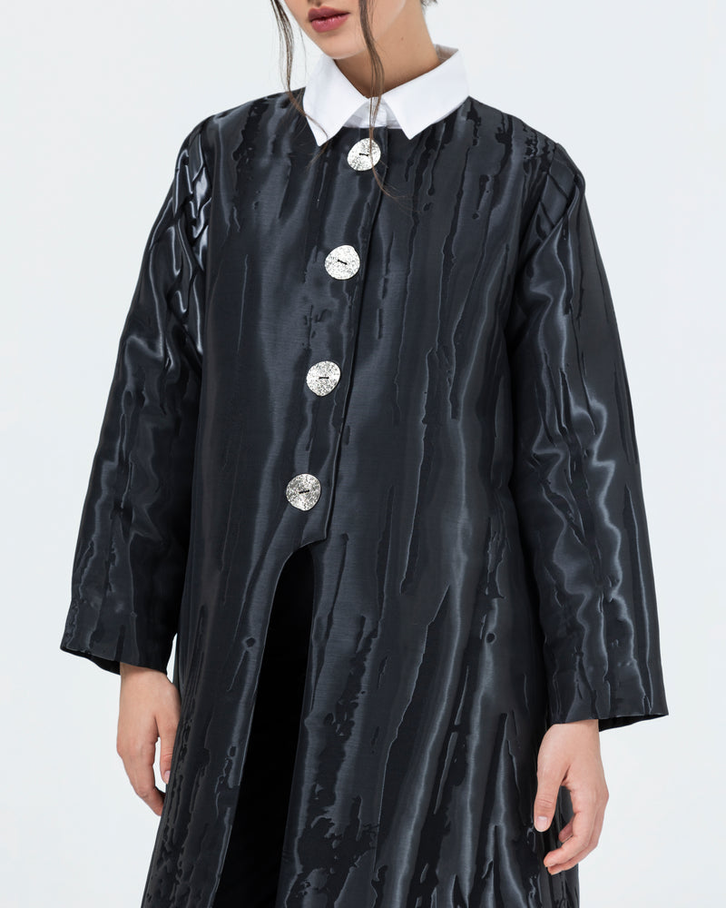 Glazed black overlapped closure w/ silver button classic abaya