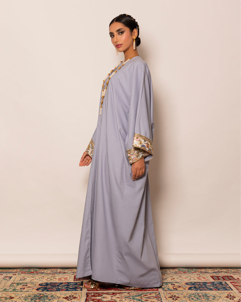 Classic linen abaya with embellished trimmings on sleeves