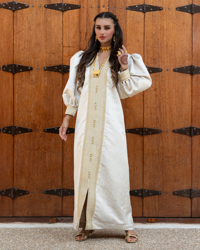 Puffed sleeve jacquard kaftan with gold trims and buttons