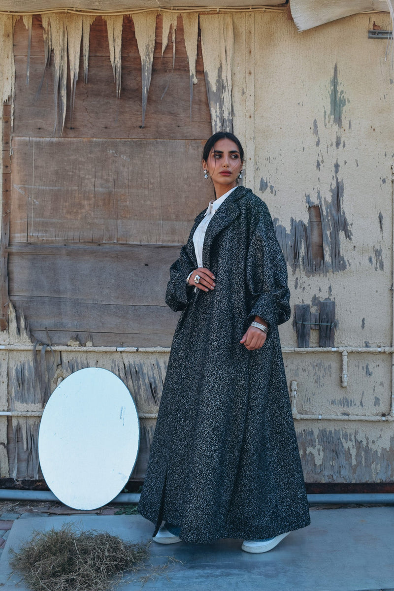 Silk wool blend abaya with classic lapel puffed sleeve with wide sleeve cut